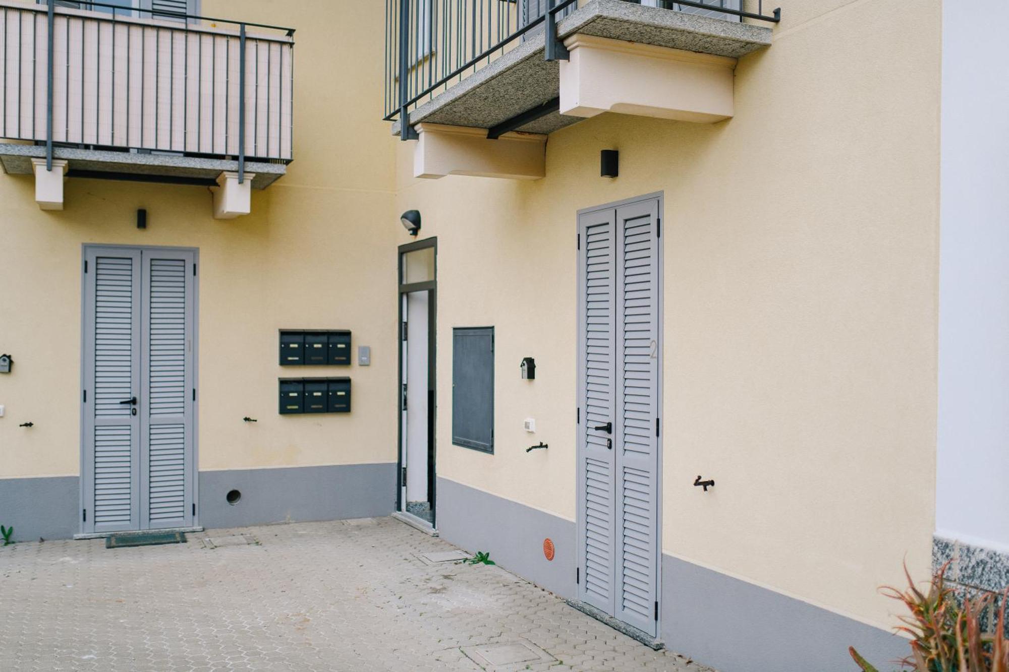 Lora Rose Suite ,Free Parking, Self Check In,2 Côme Esterno foto