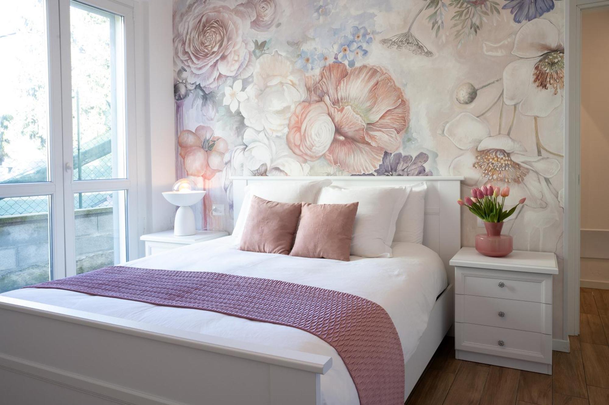 Lora Rose Suite ,Free Parking, Self Check In,2 Côme Esterno foto